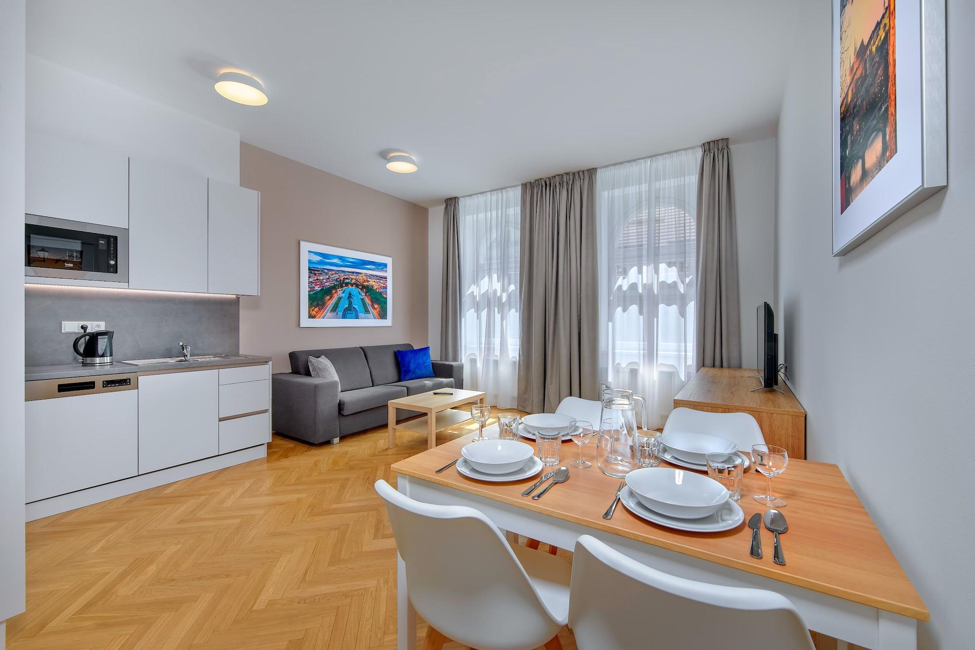 Downtown Suites Kodanska Praga Esterno foto