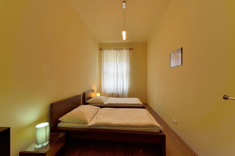 Downtown Suites Kodanska Praga Esterno foto