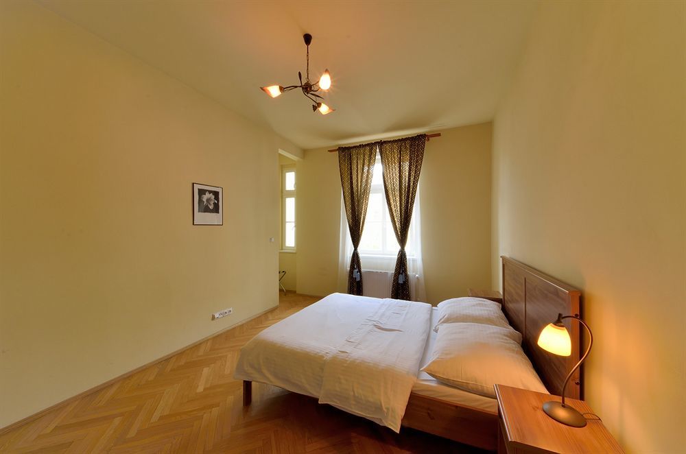 Downtown Suites Kodanska Praga Esterno foto