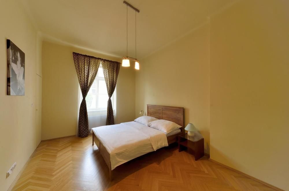 Downtown Suites Kodanska Praga Esterno foto