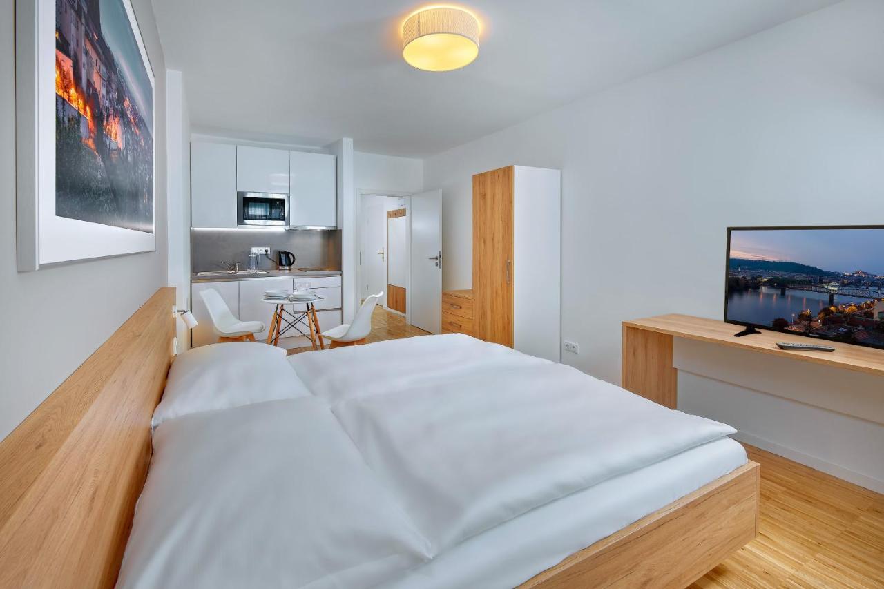 Downtown Suites Kodanska Praga Esterno foto